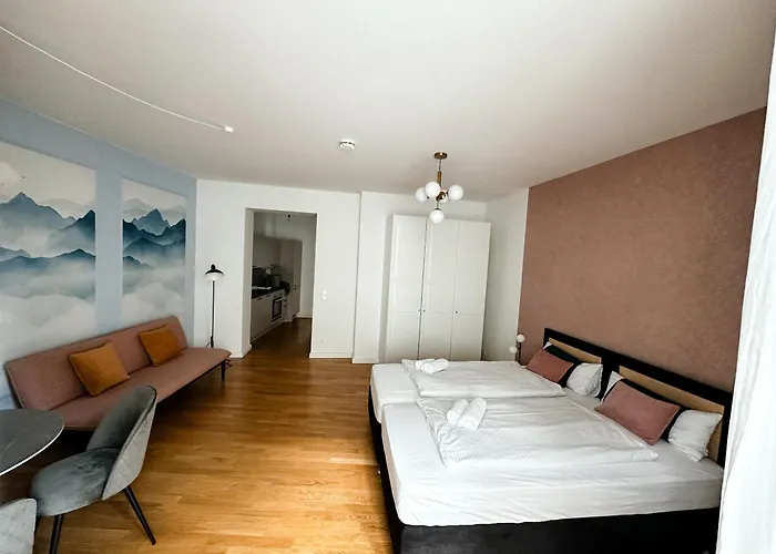 Sali Homes - Urban Escape - Modern With Balcony & View 아파트 *